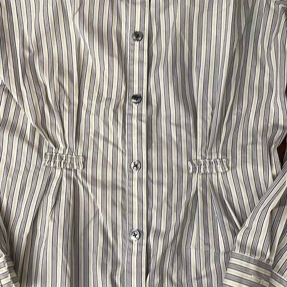 Cabi fitted pinstriped button down shirt Medium - Picture 3 of 4